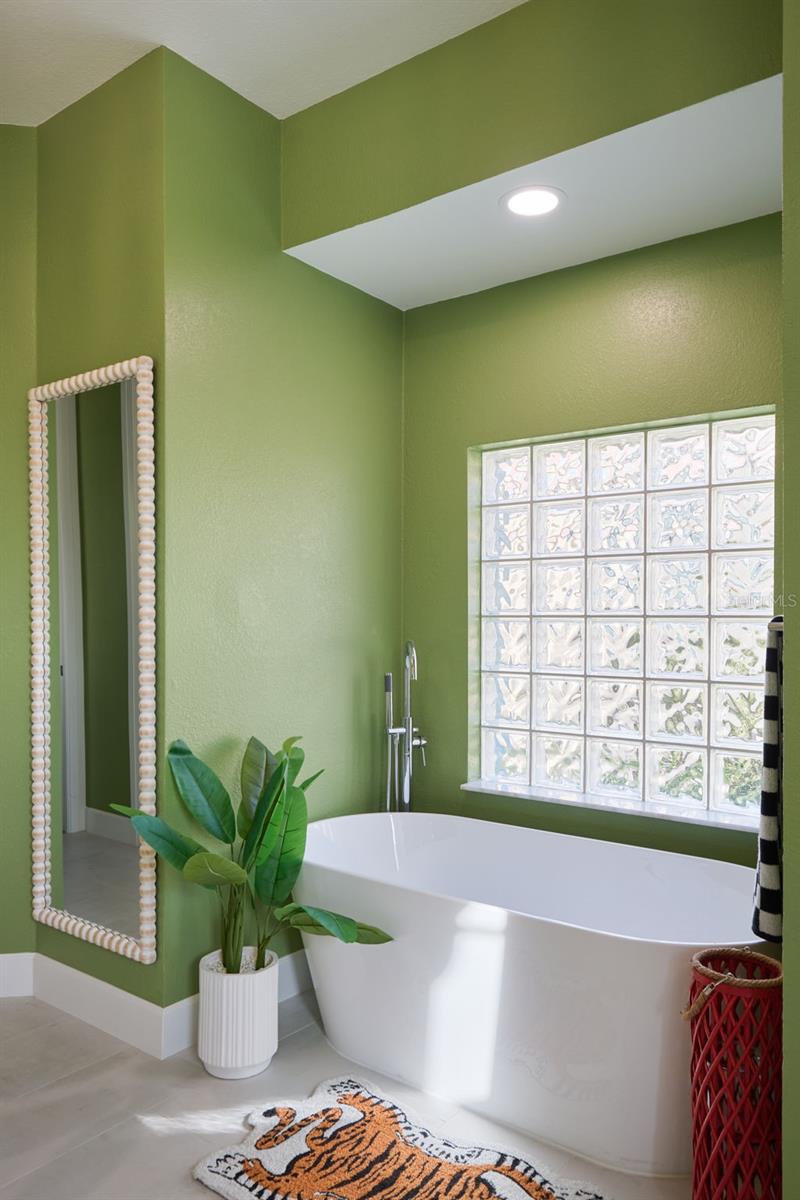 Image 23 of 40 For 8500 Southwind Bay Circle