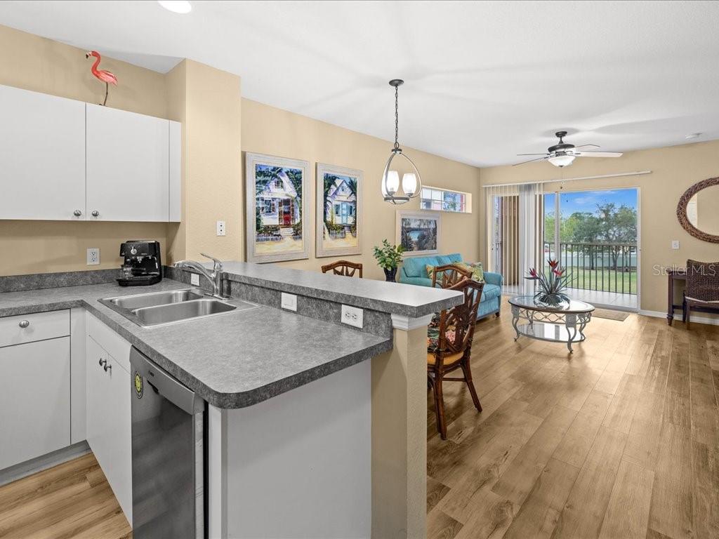 Image 3 of 34 For 2061 Willow Hammock Circle 205