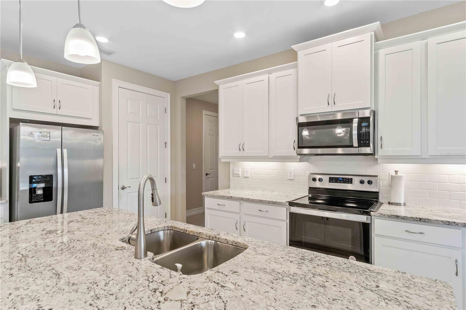 Image 10 of 76 For 14193 Fort Myers Avenue