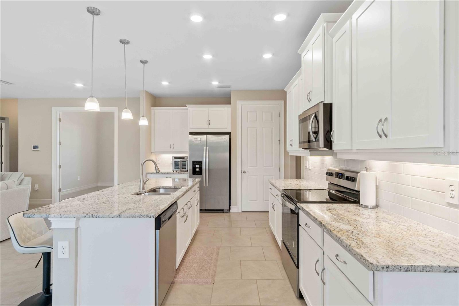 Image 11 of 76 For 14193 Fort Myers Avenue