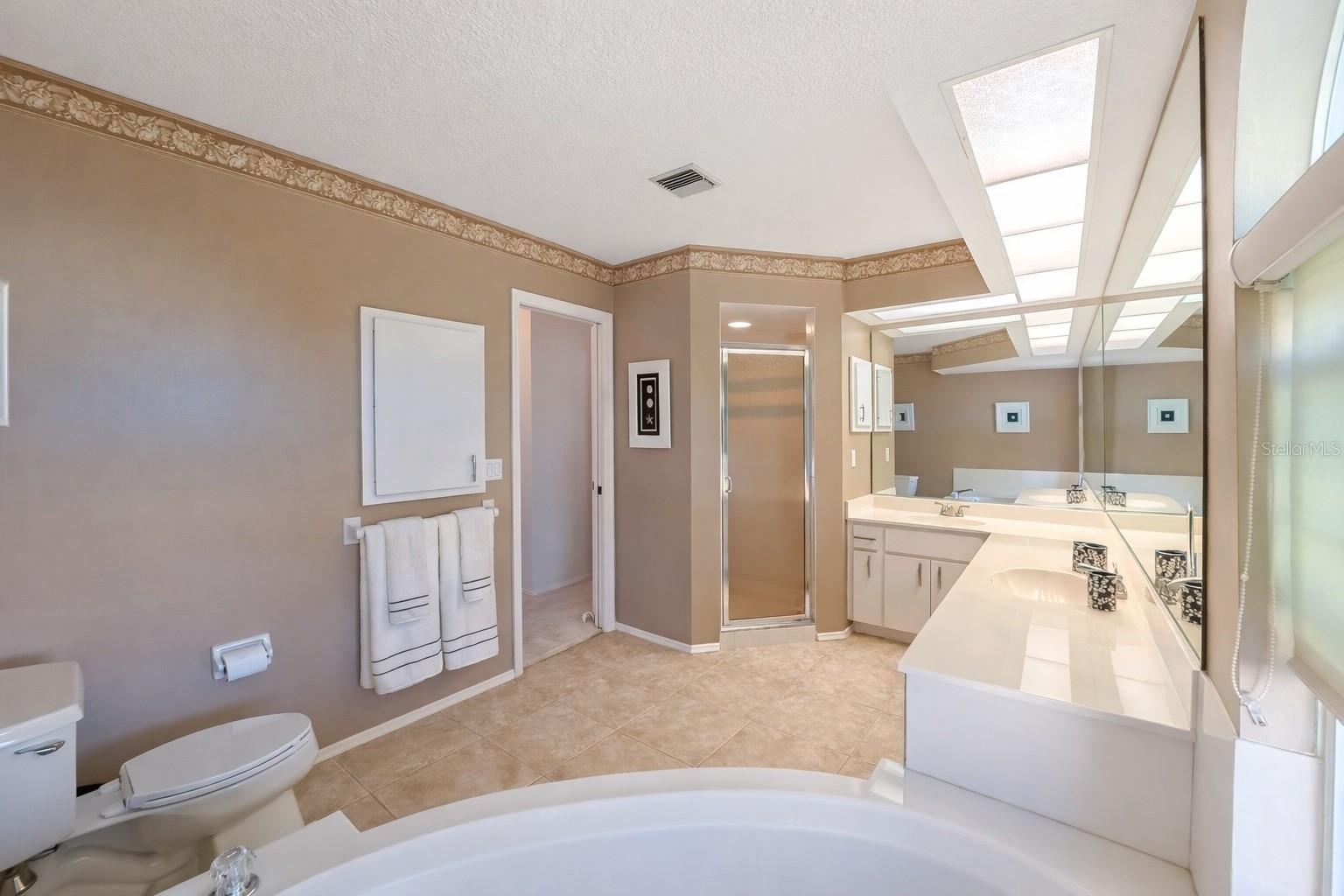 Image 23 of 38 For 46 Sportsman Court