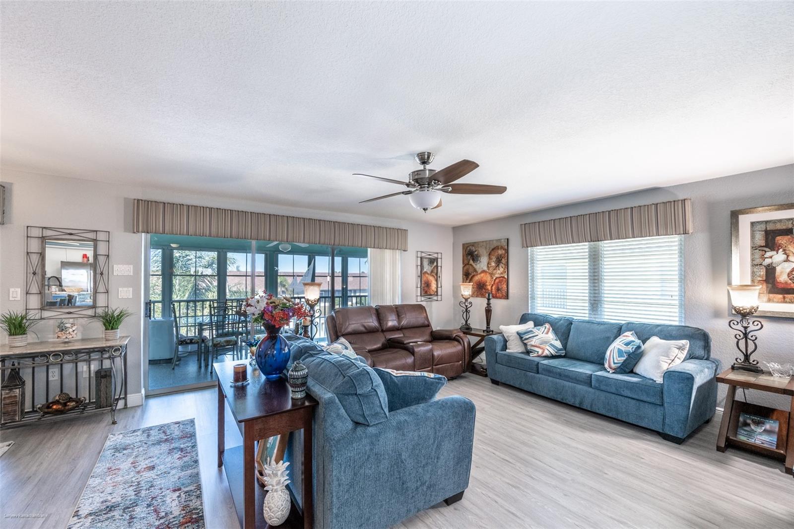 Image 15 of 58 For 4000 Bal Harbor Boulevard 127