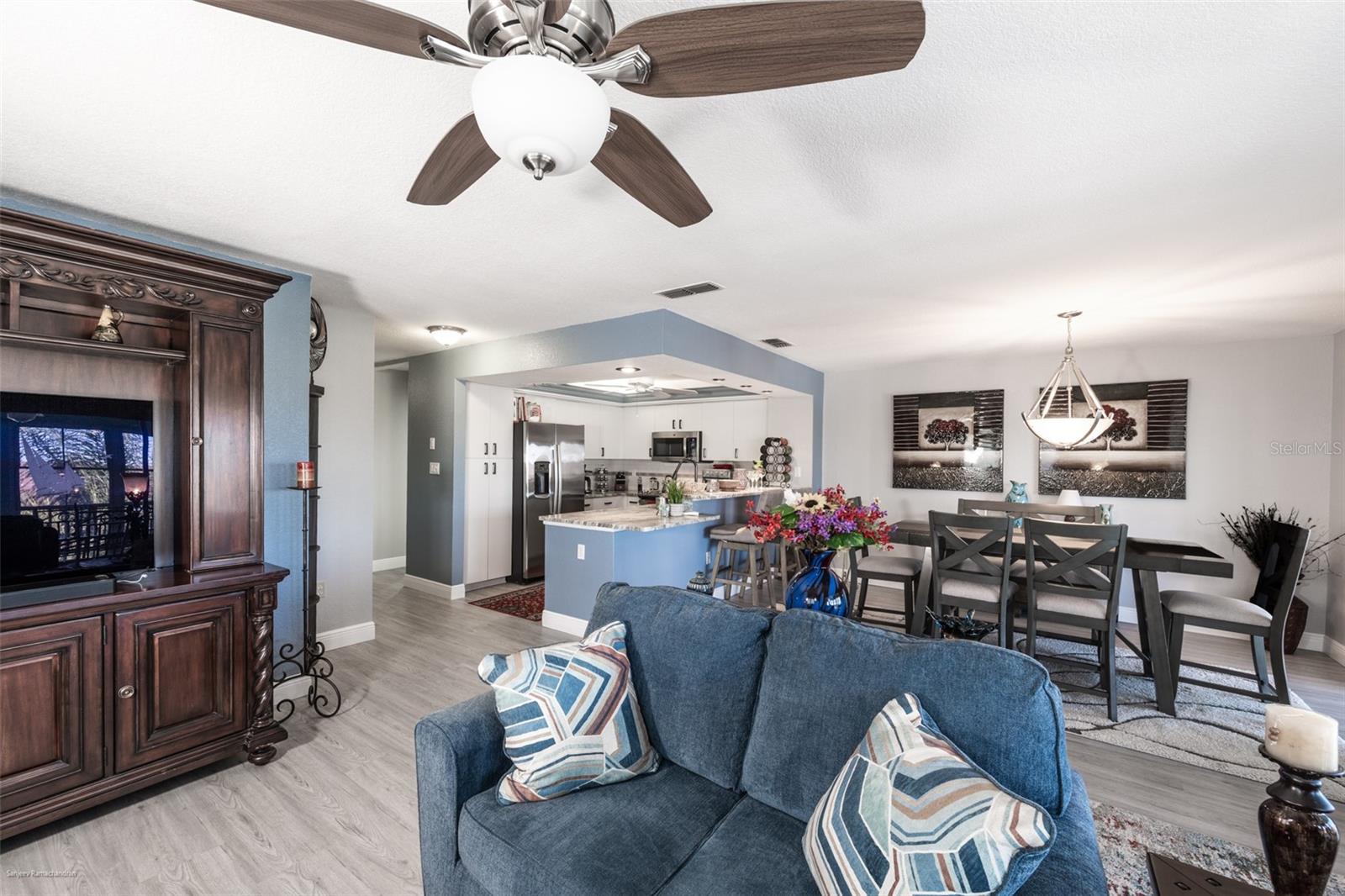 Image 17 of 58 For 4000 Bal Harbor Boulevard 127