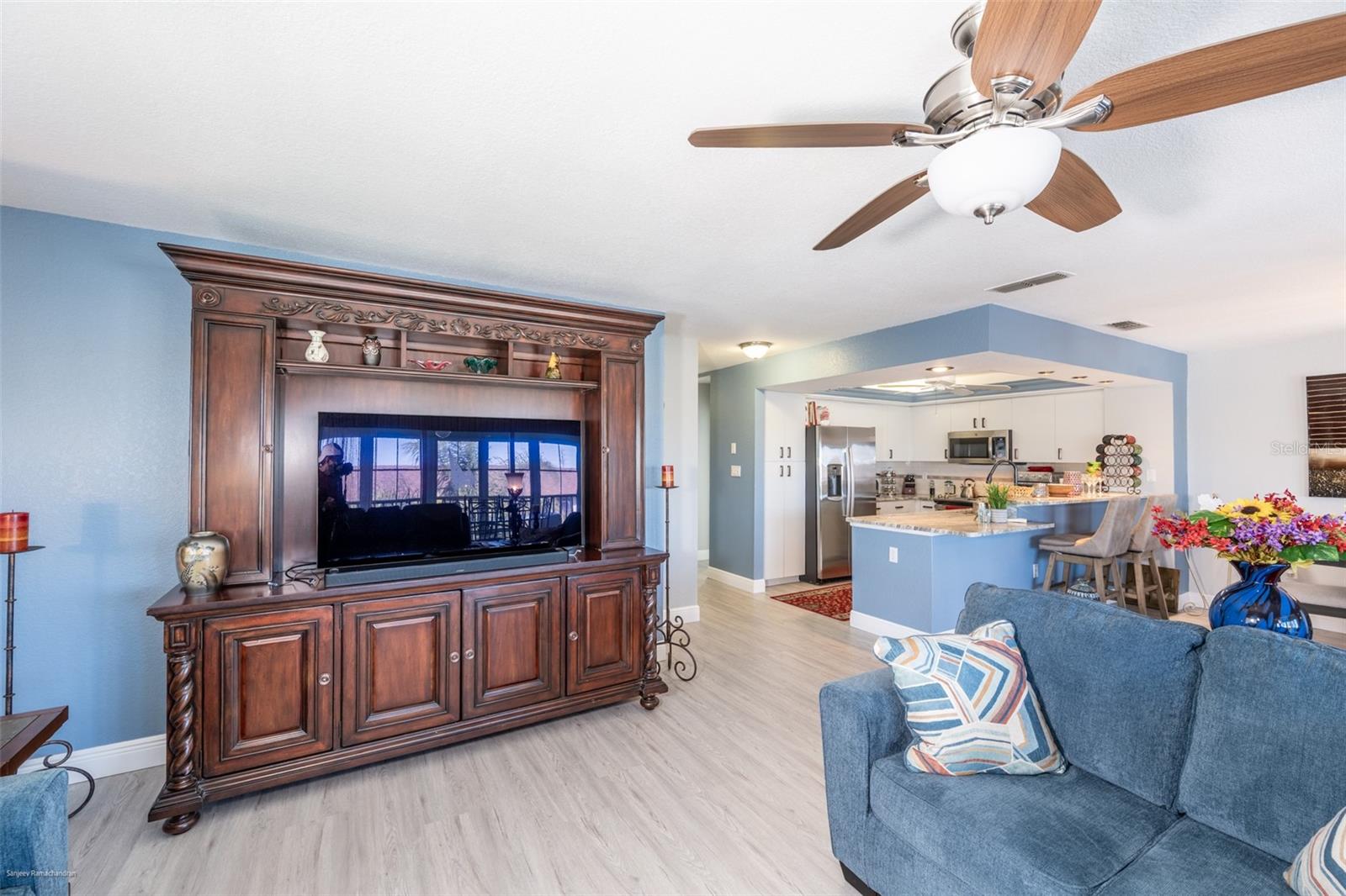 Image 18 of 58 For 4000 Bal Harbor Boulevard 127