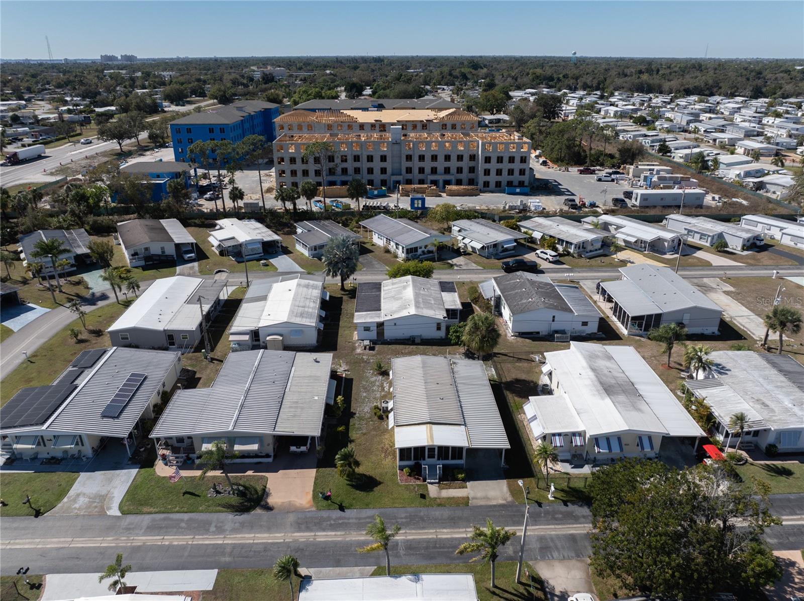 Image 14 of 41 For 205 Carriage Lane