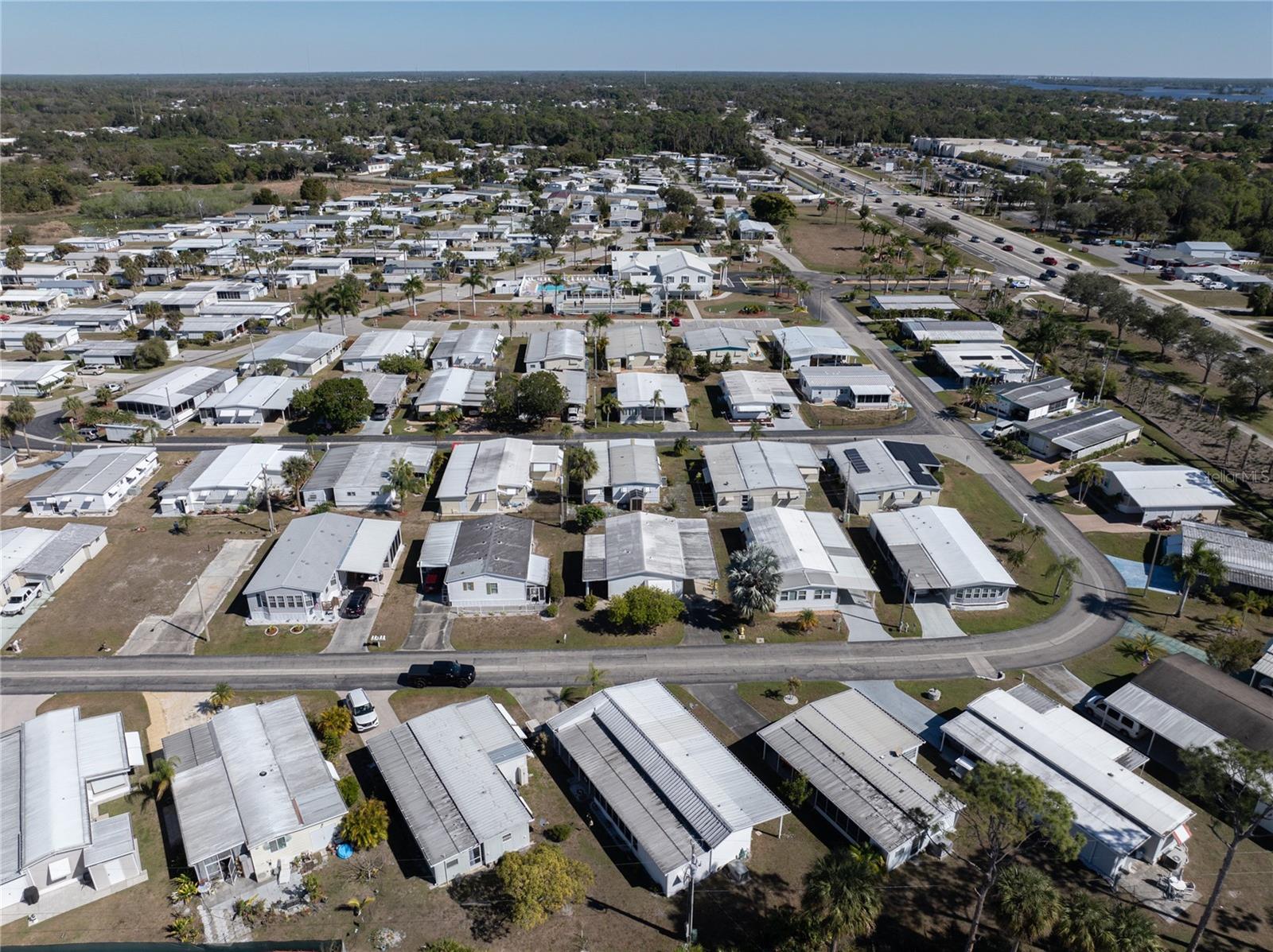 Image 17 of 41 For 205 Carriage Lane