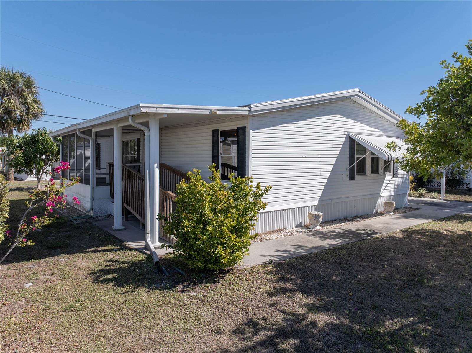 Image 19 of 41 For 205 Carriage Lane