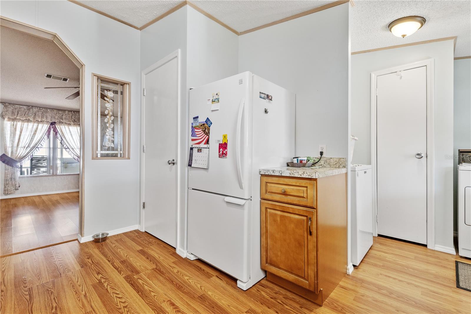 Image 22 of 41 For 205 Carriage Lane