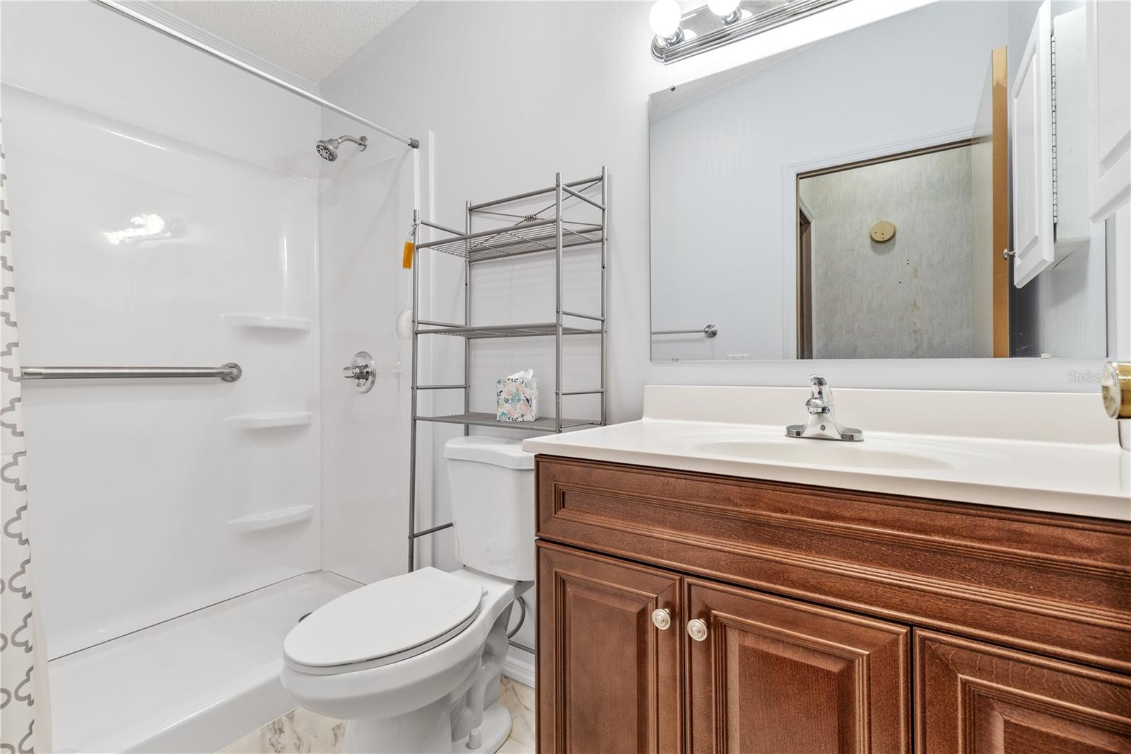 Image 31 of 41 For 205 Carriage Lane