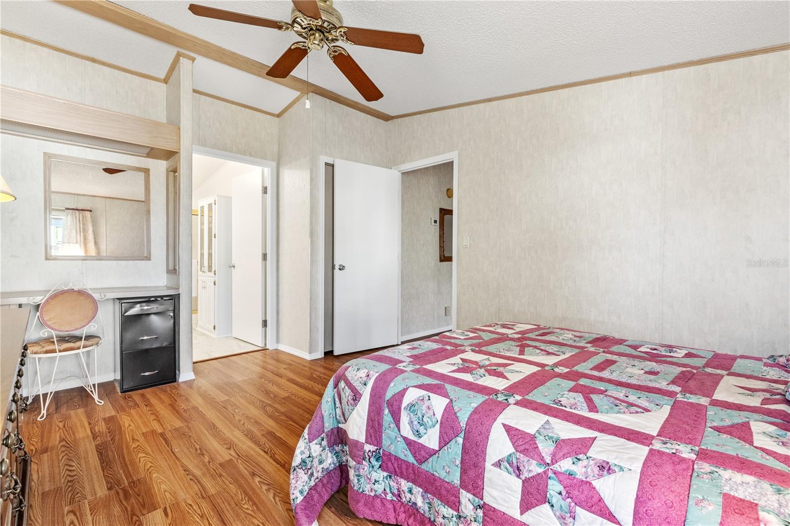 Image 35 of 41 For 205 Carriage Lane