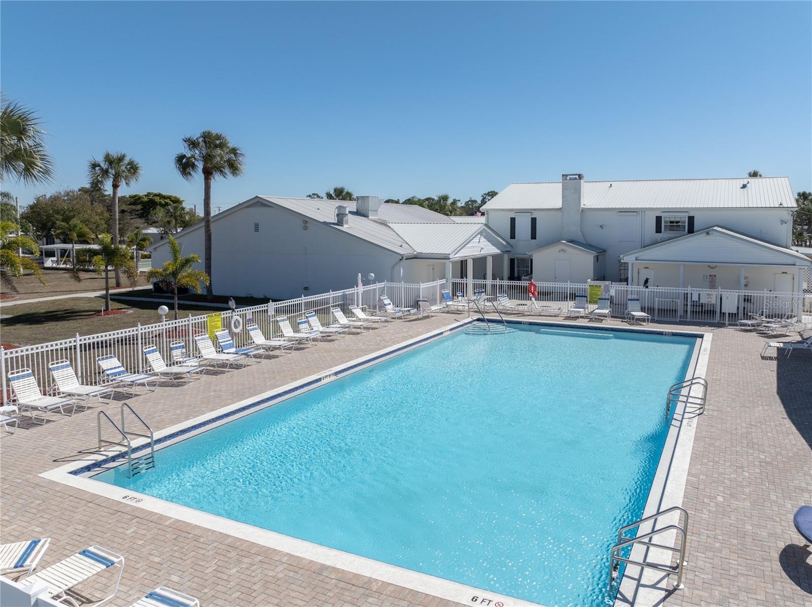 Image 4 of 41 For 205 Carriage Lane