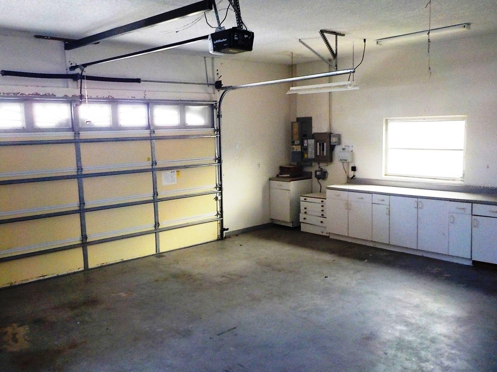 Image 15 of 41 For 147 Hibiscus Drive