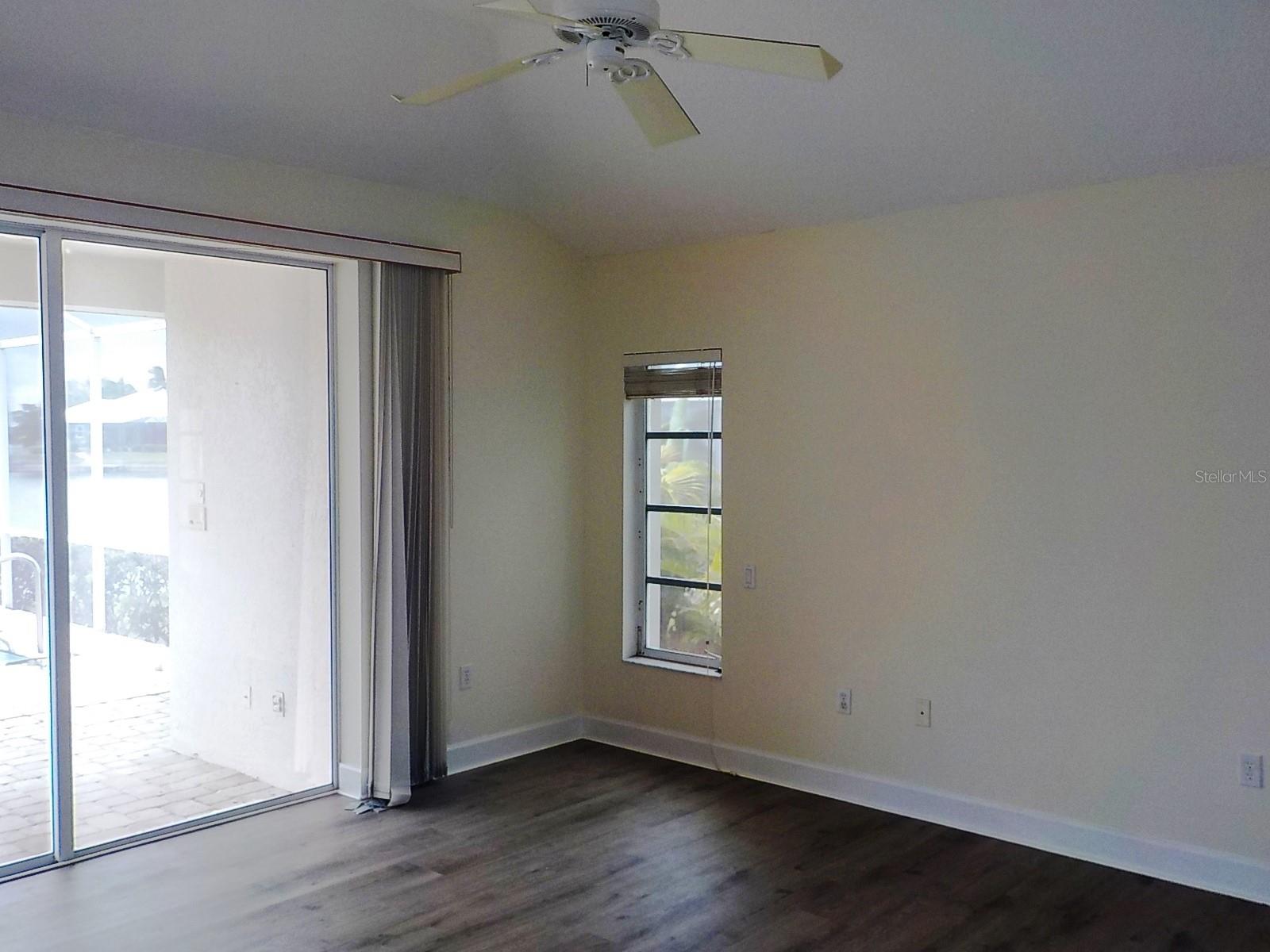 Image 22 of 41 For 147 Hibiscus Drive