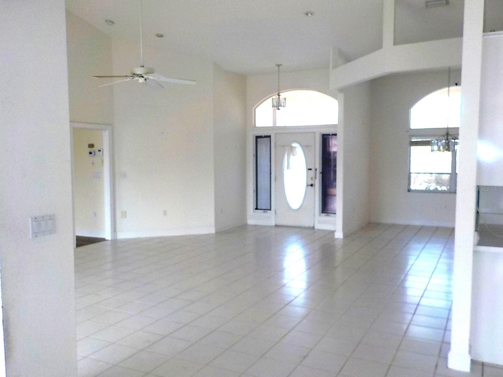 Image 6 of 41 For 147 Hibiscus Drive