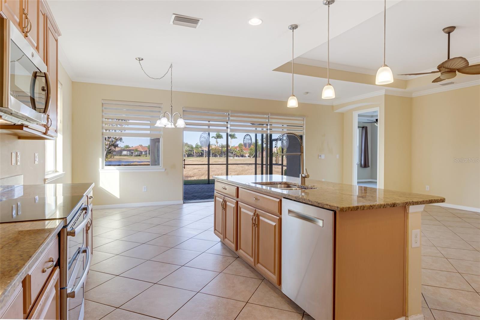 Image 16 of 39 For 7486 Talon Bay Drive