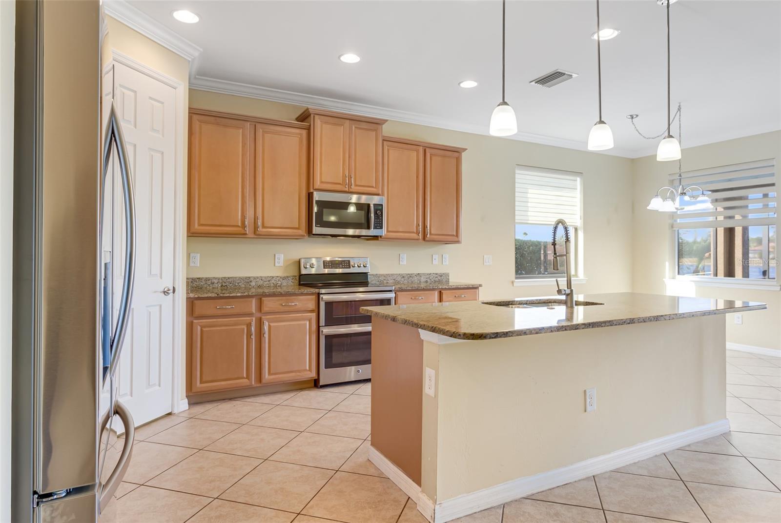 Image 17 of 39 For 7486 Talon Bay Drive