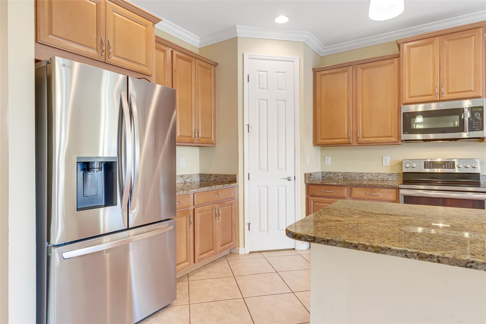 Image 18 of 39 For 7486 Talon Bay Drive