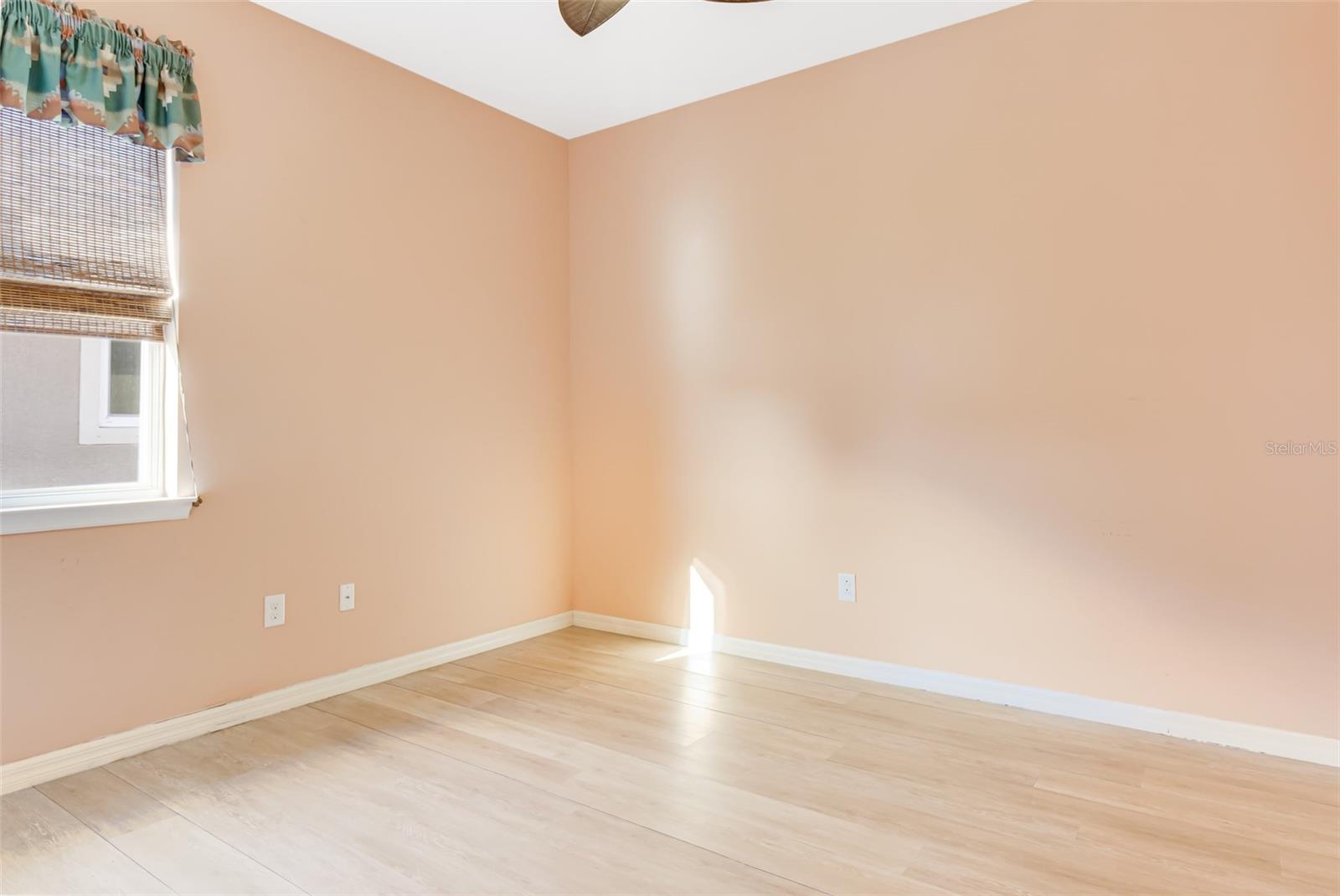 Image 26 of 39 For 7486 Talon Bay Drive