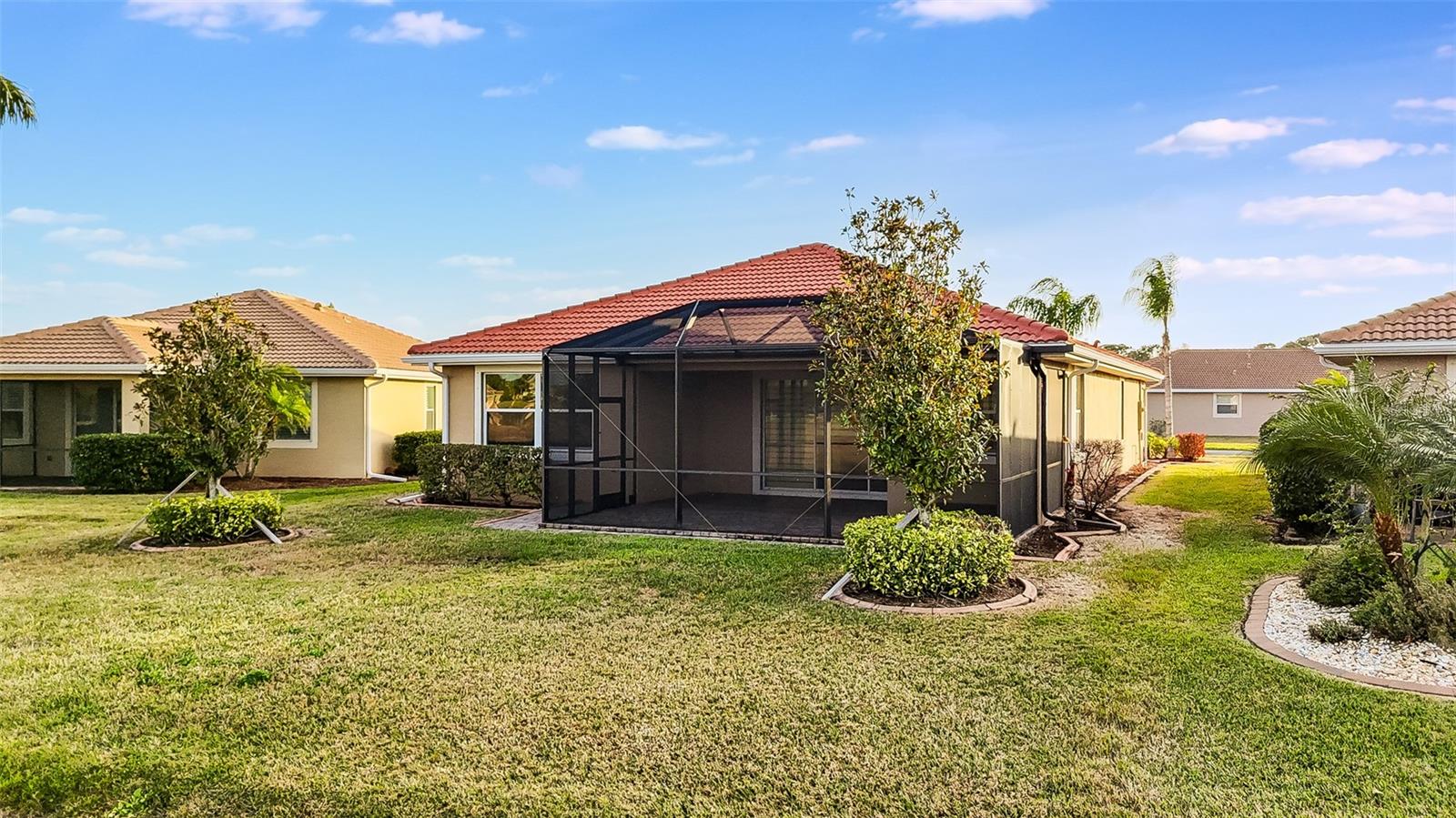 Image 32 of 39 For 7486 Talon Bay Drive