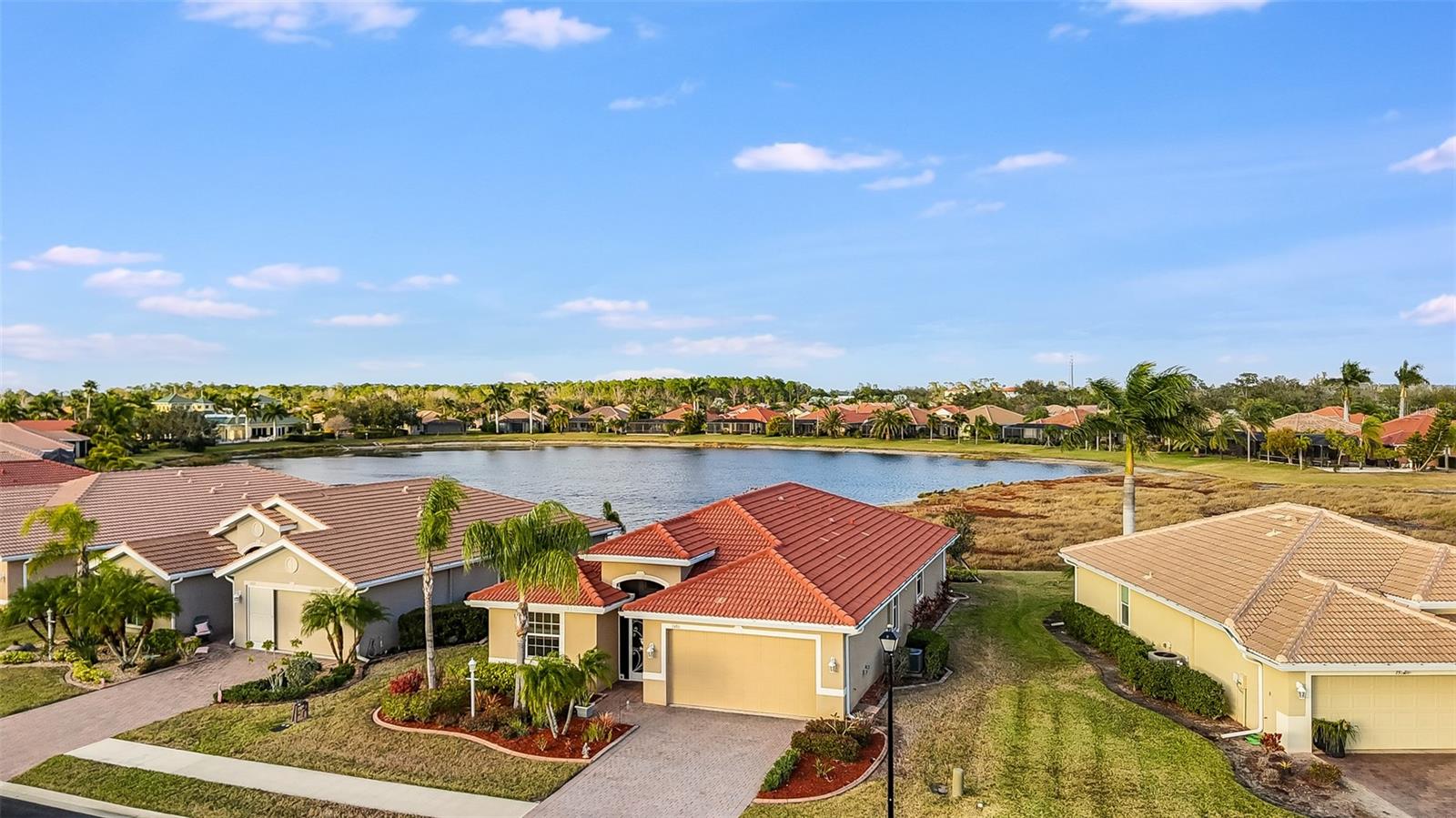 Image 4 of 39 For 7486 Talon Bay Drive