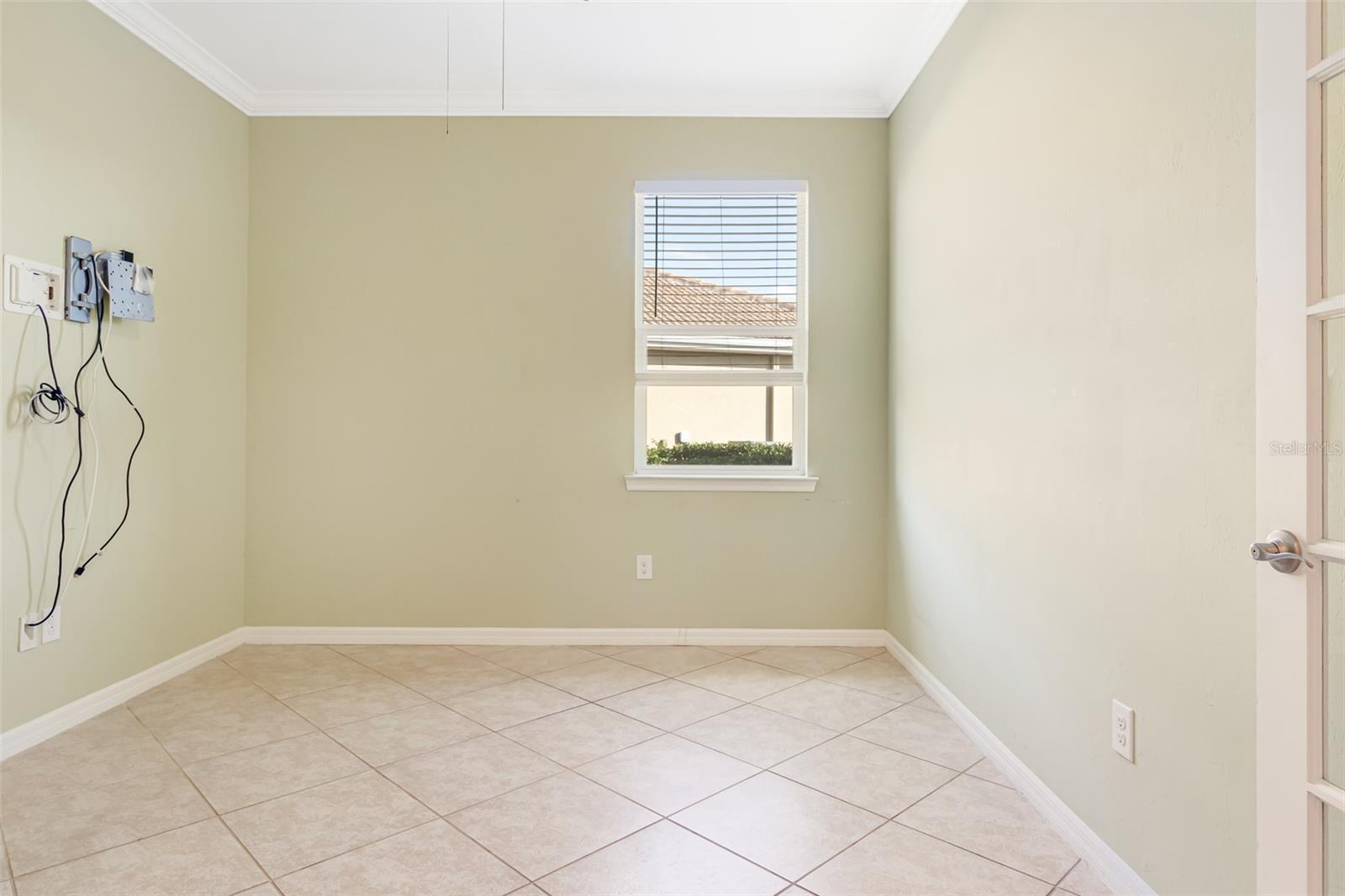 Image 7 of 39 For 7486 Talon Bay Drive