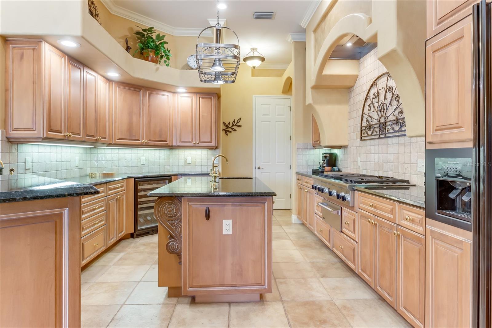 Image 16 of 54 For 2218 Silver Palm Road