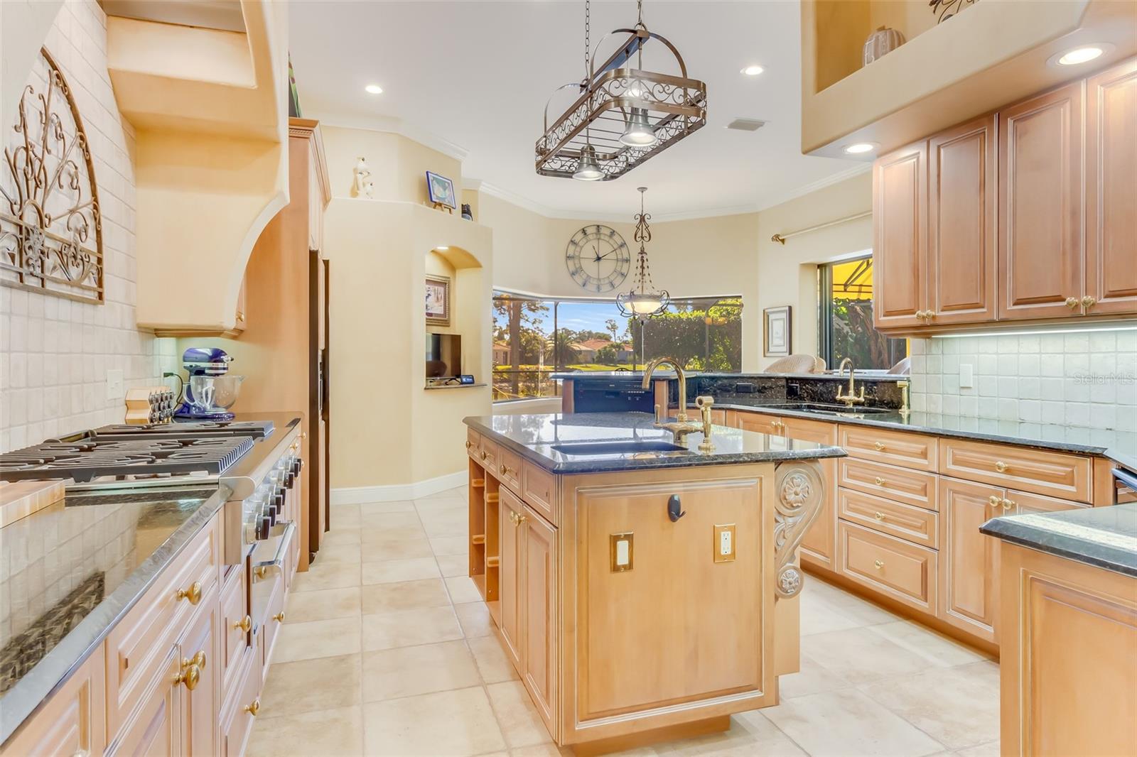 Image 19 of 54 For 2218 Silver Palm Road