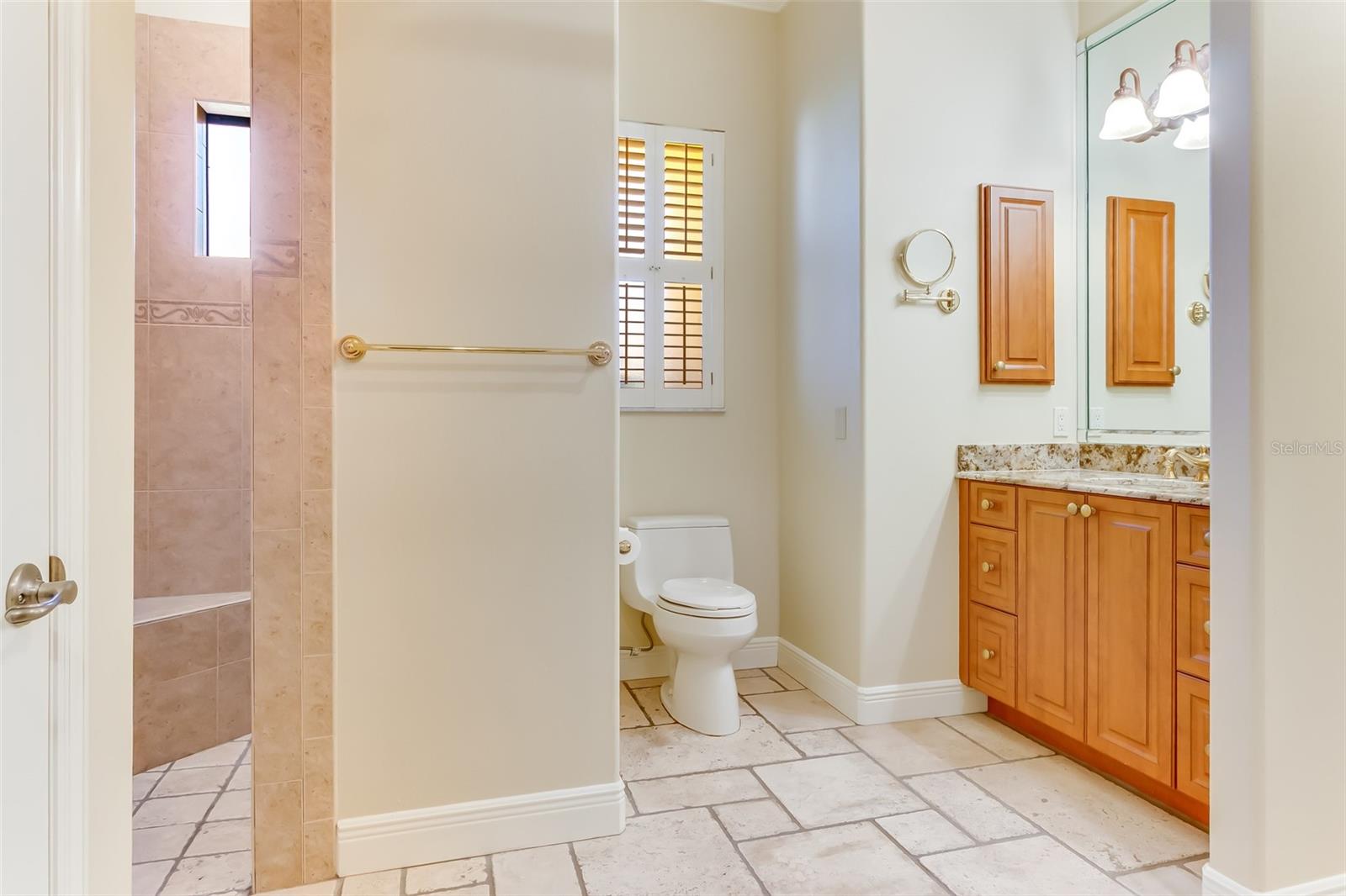 Image 31 of 54 For 2218 Silver Palm Road