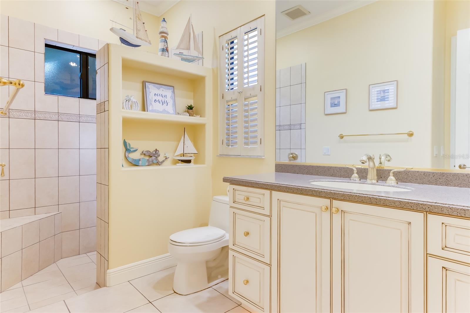 Image 35 of 54 For 2218 Silver Palm Road