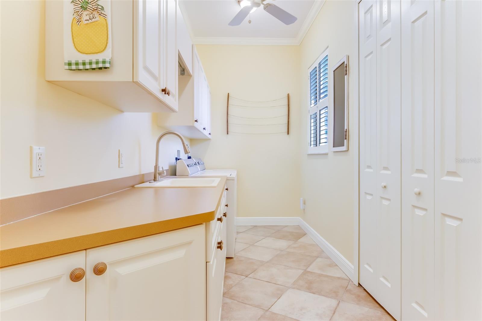 Image 39 of 54 For 2218 Silver Palm Road