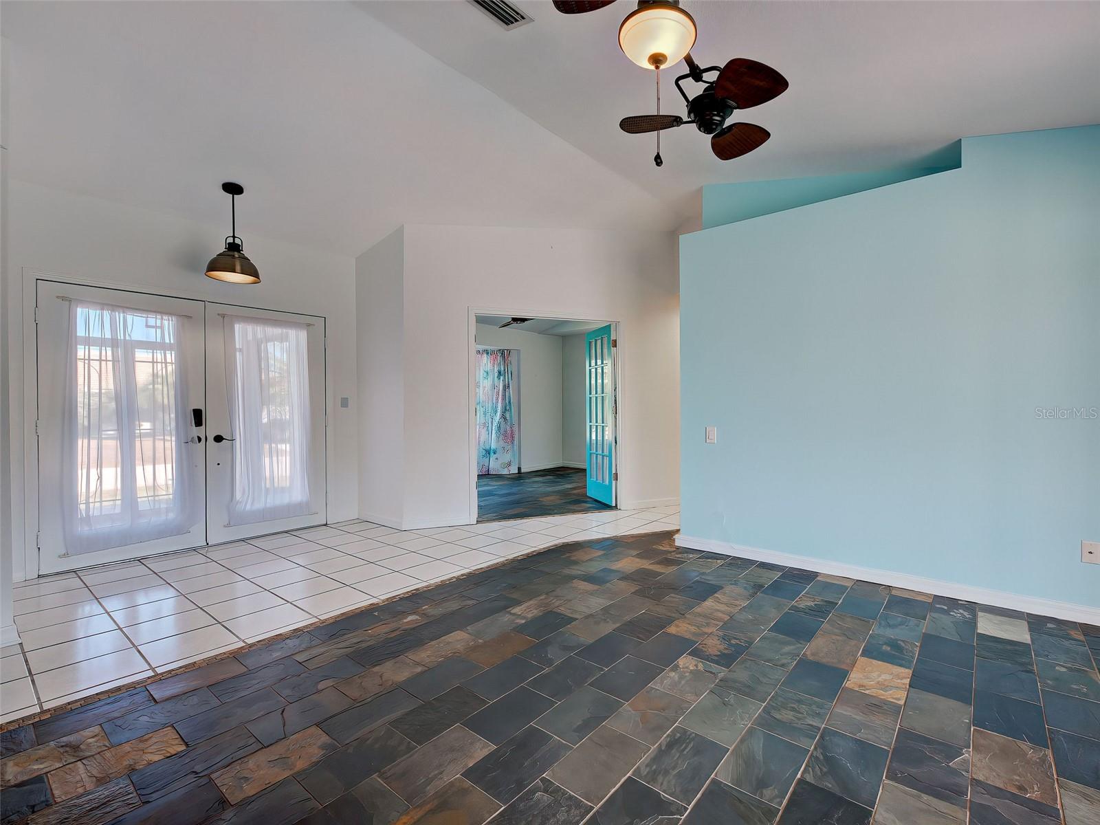 Image 13 of 79 For 2301 Via Veneto Drive