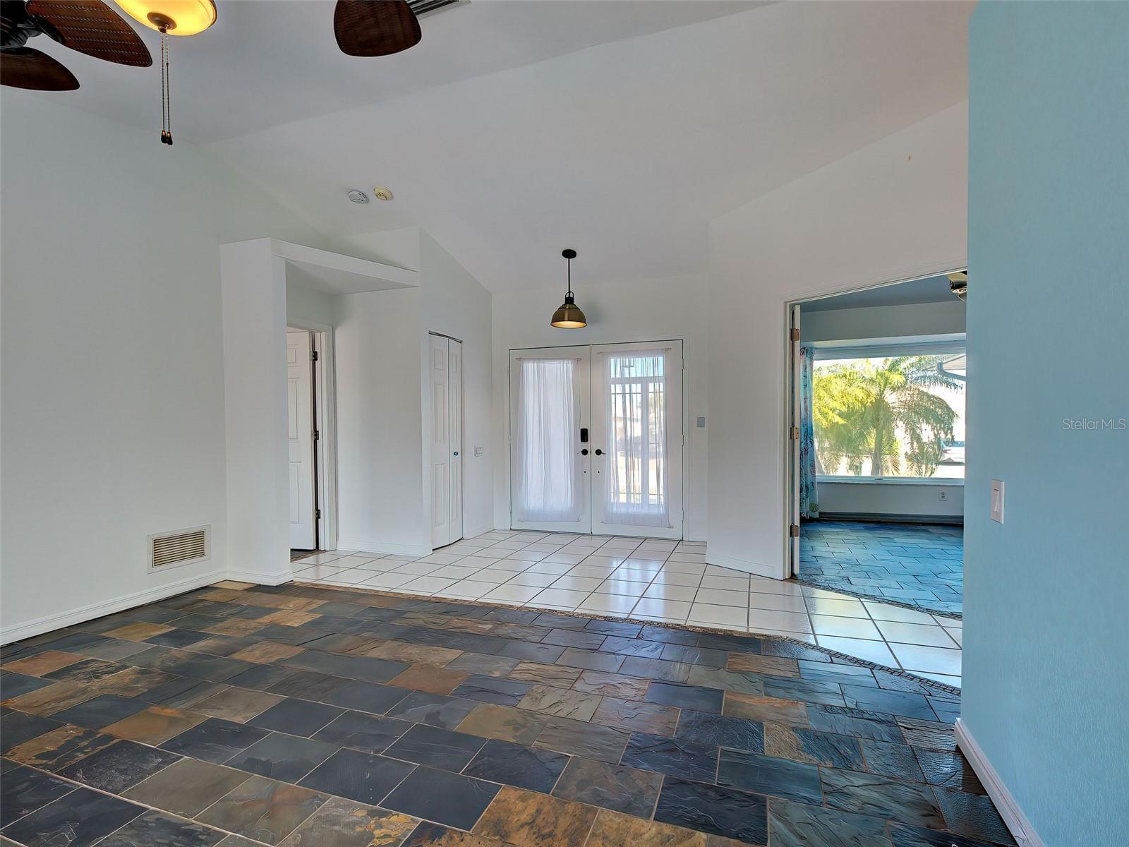 Image 14 of 79 For 2301 Via Veneto Drive