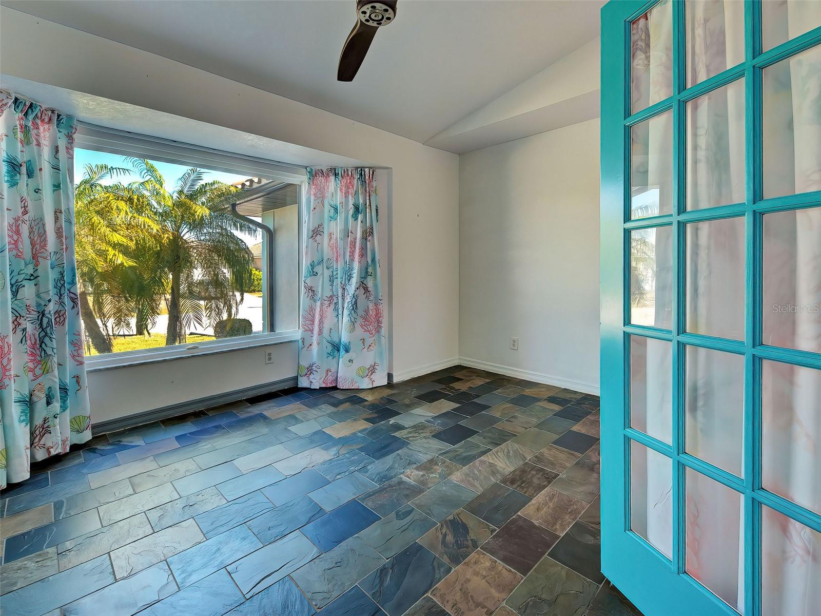 Image 16 of 79 For 2301 Via Veneto Drive