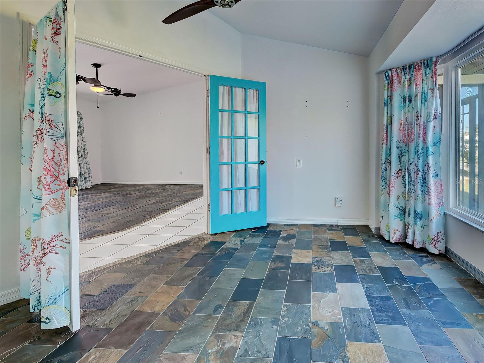 Image 18 of 79 For 2301 Via Veneto Drive