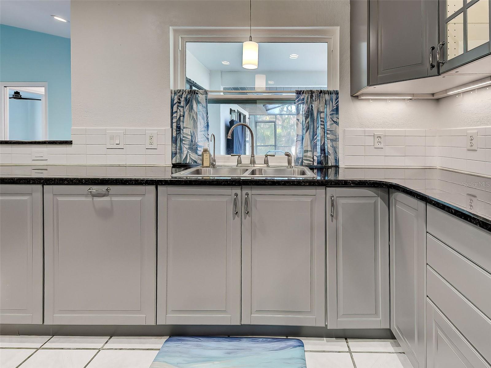 Image 23 of 79 For 2301 Via Veneto Drive