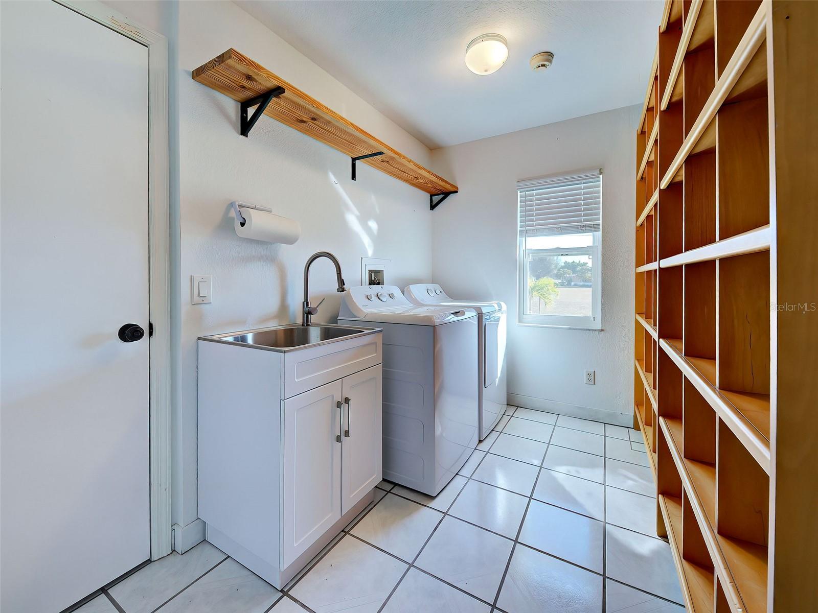 Image 28 of 79 For 2301 Via Veneto Drive