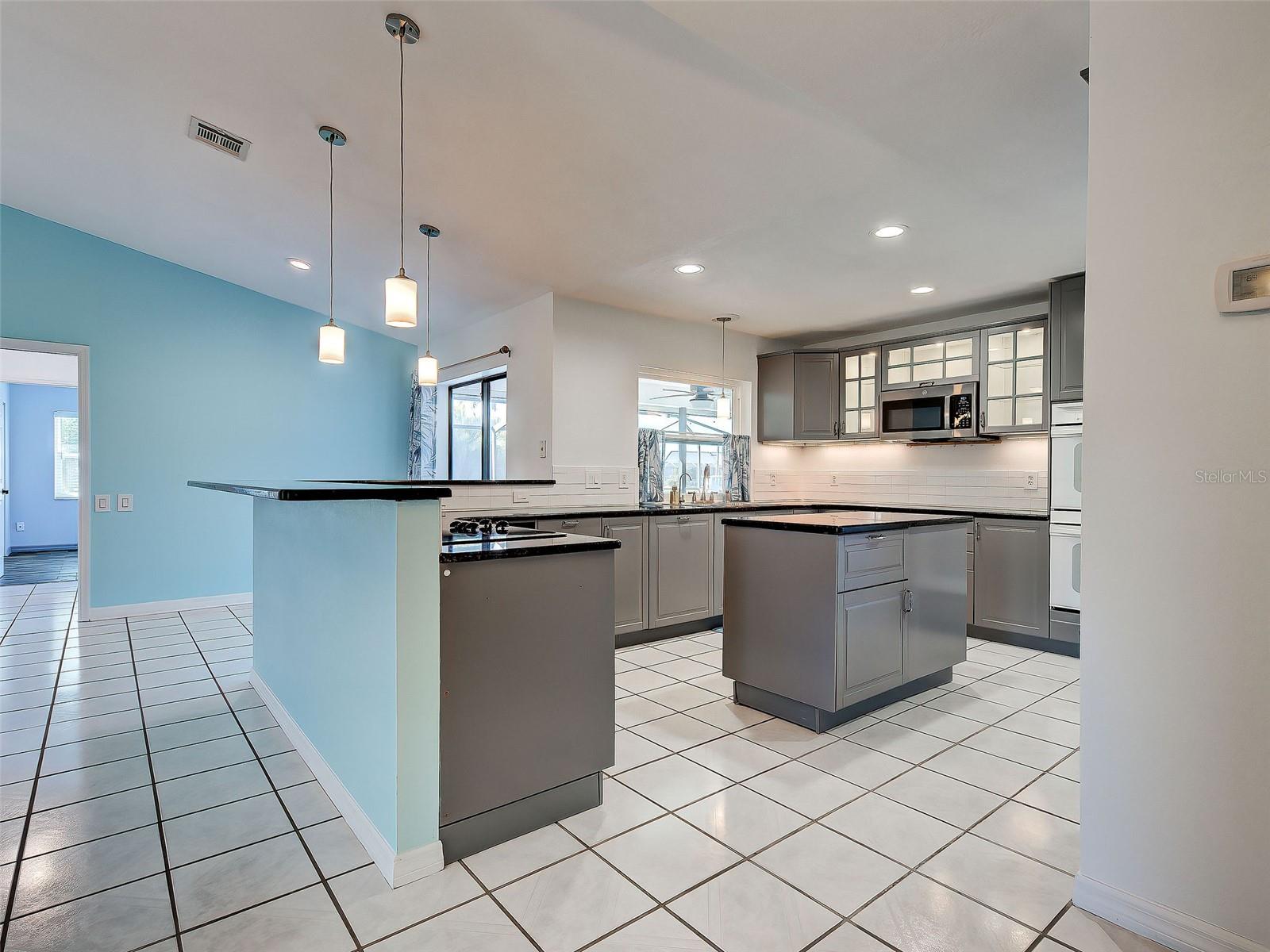 Image 31 of 79 For 2301 Via Veneto Drive