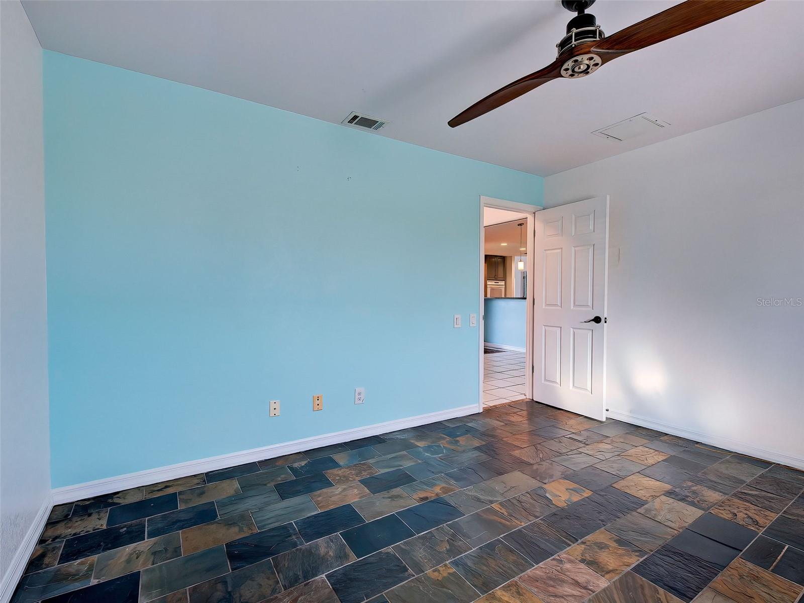 Image 36 of 79 For 2301 Via Veneto Drive