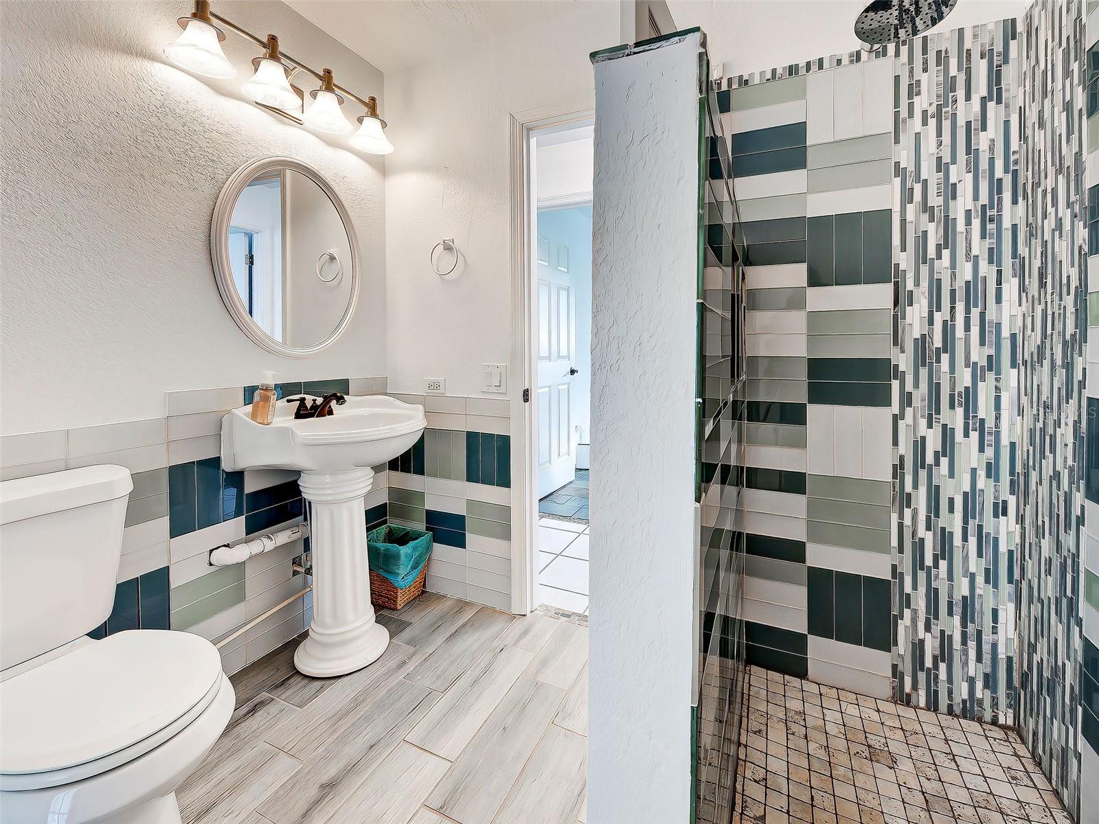 Image 40 of 79 For 2301 Via Veneto Drive