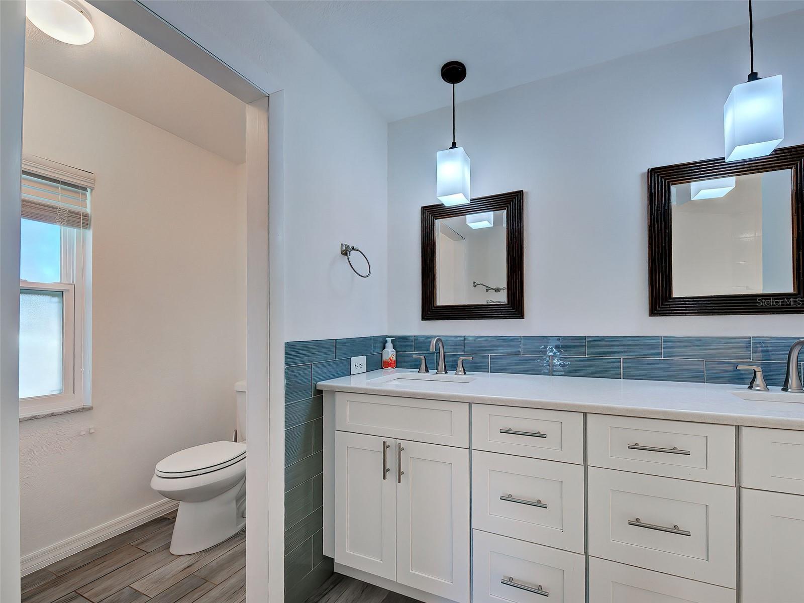 Image 49 of 79 For 2301 Via Veneto Drive