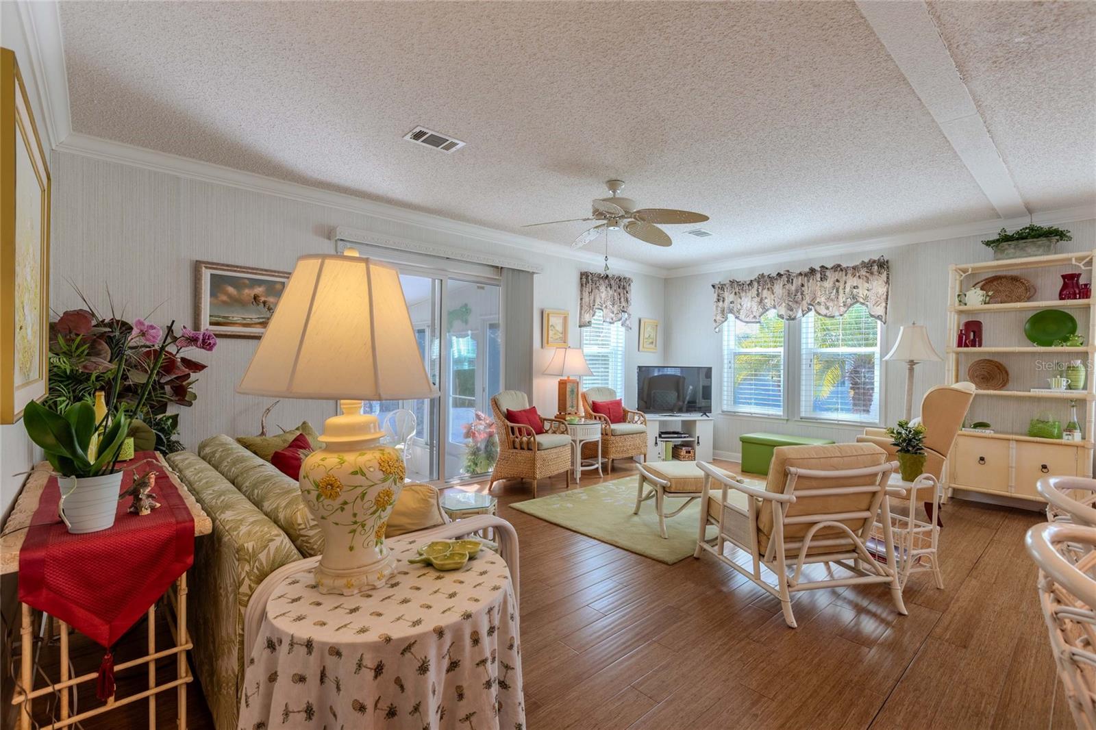 Image 11 of 59 For 2100 Kings Highway 52