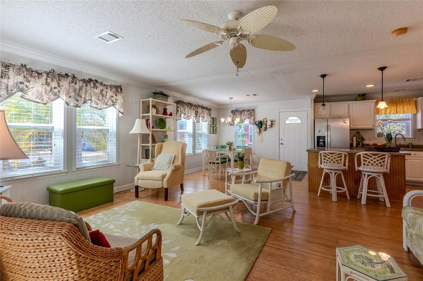 Image 13 of 59 For 2100 Kings Highway 52