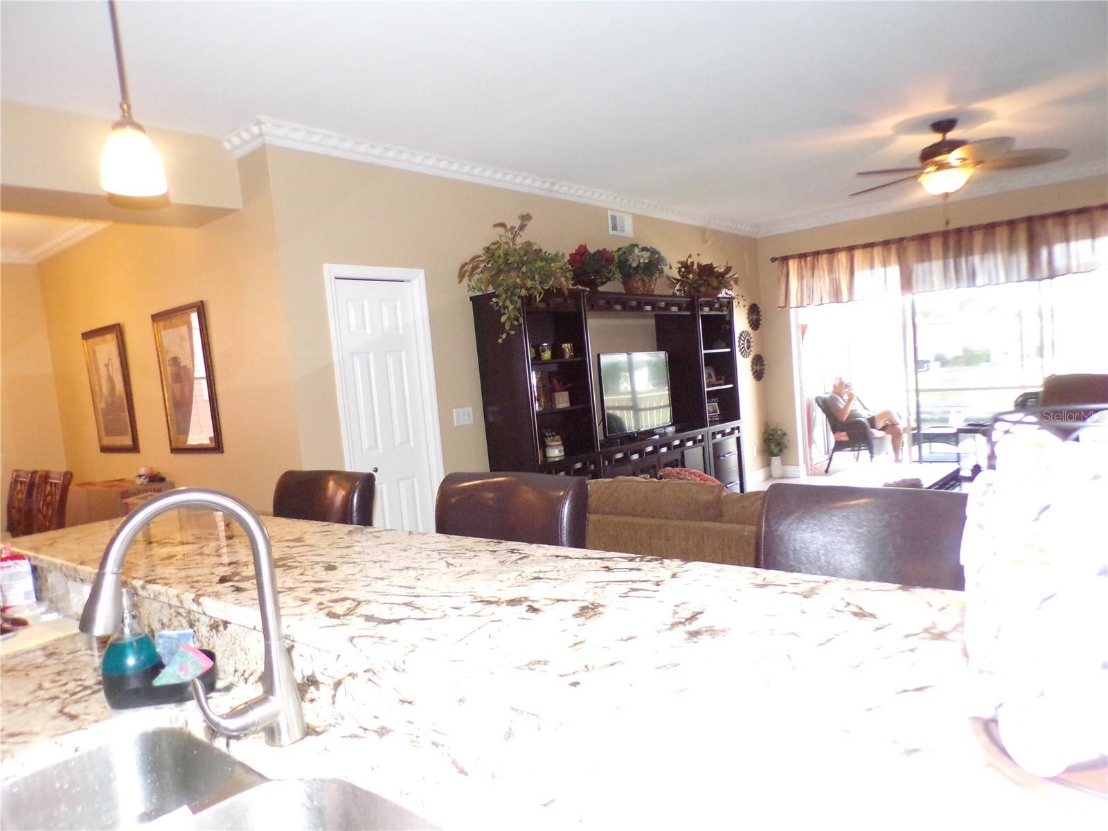 Image 15 of 58 For 2002 Bal Harbor Boulevard 1711