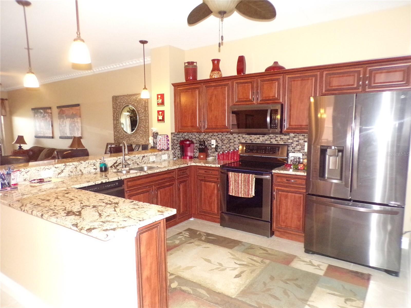 Image 17 of 58 For 2002 Bal Harbor Boulevard 1711