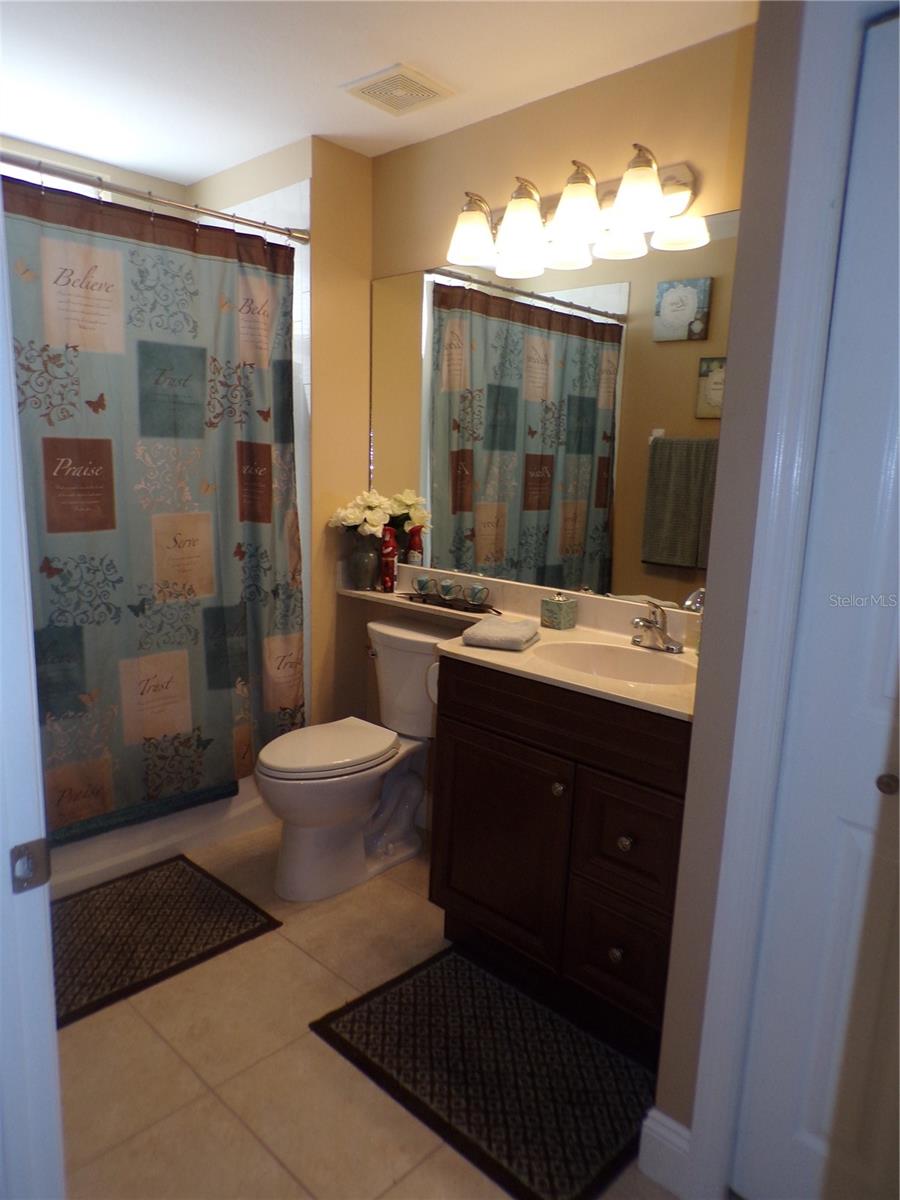 Image 33 of 58 For 2002 Bal Harbor Boulevard 1711