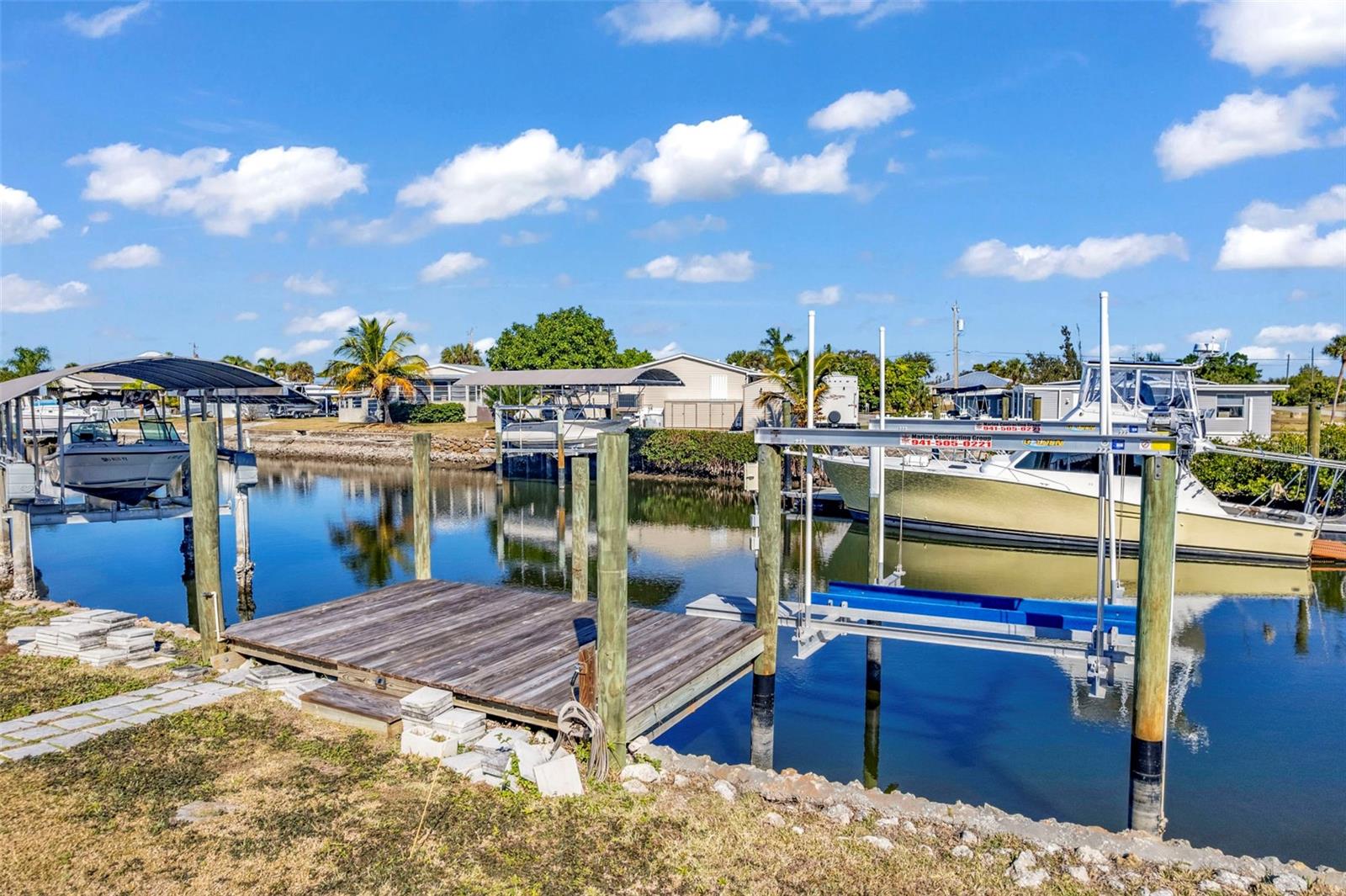 Image 8 of 26 For 700 Hollyhill Court