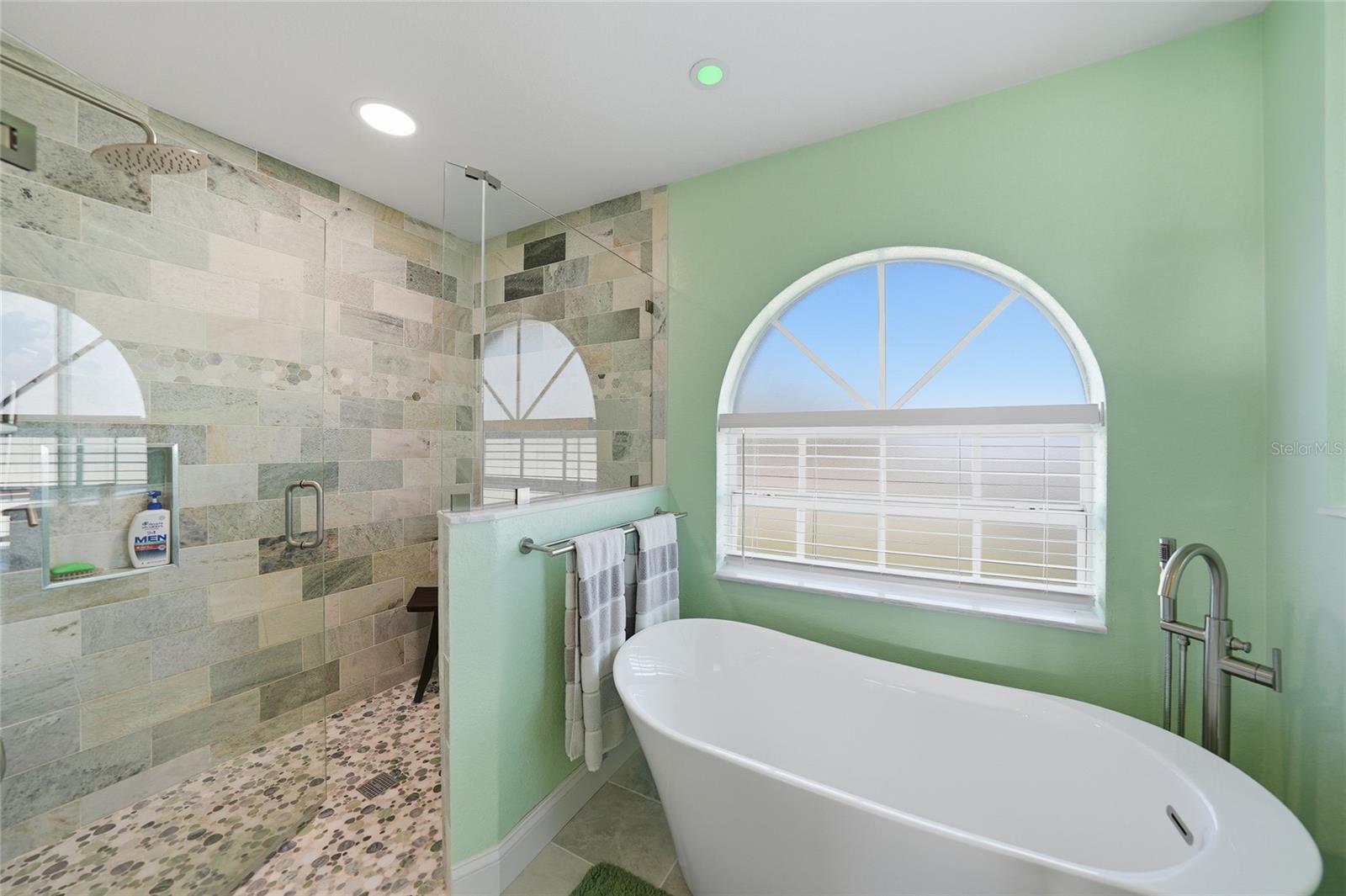 Image 21 of 48 For 521 Peeples Drive