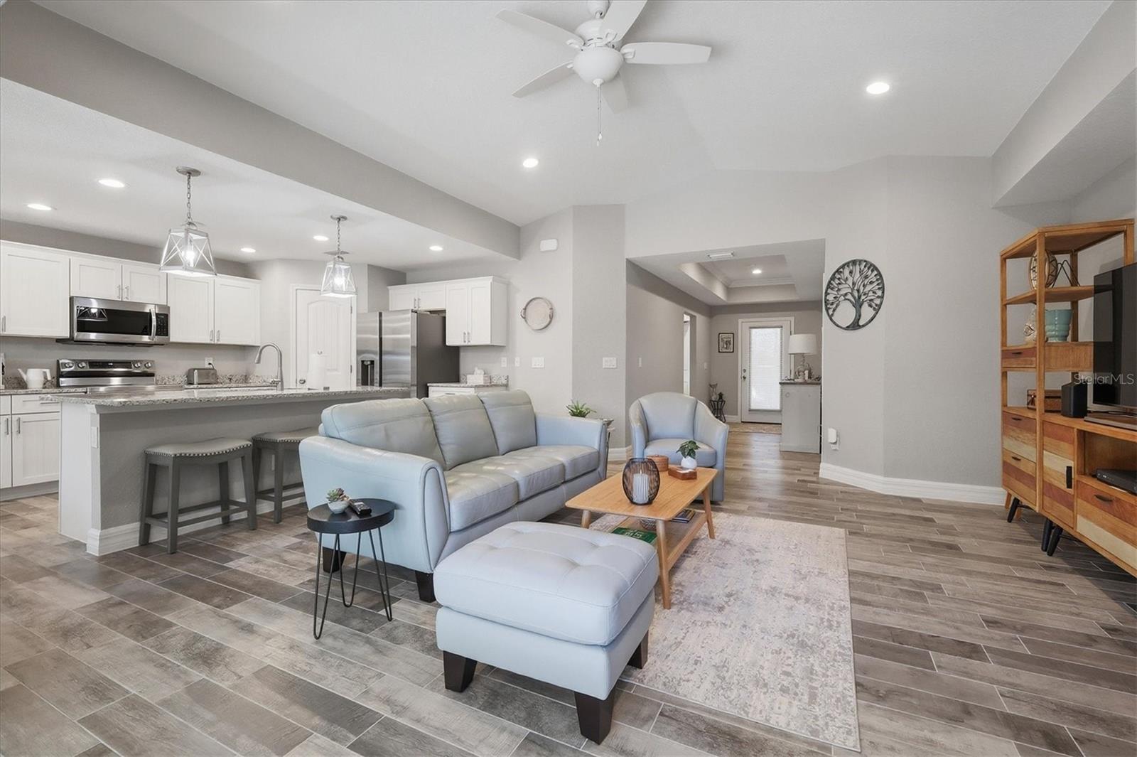 Image 11 of 33 For 106 Red Cedar Park