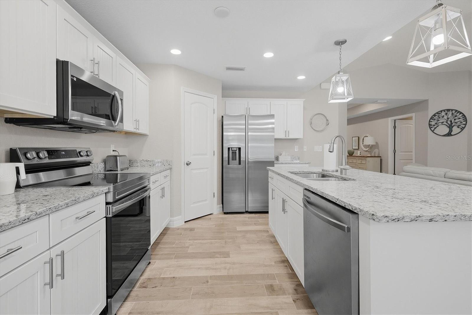 Image 16 of 33 For 106 Red Cedar Park