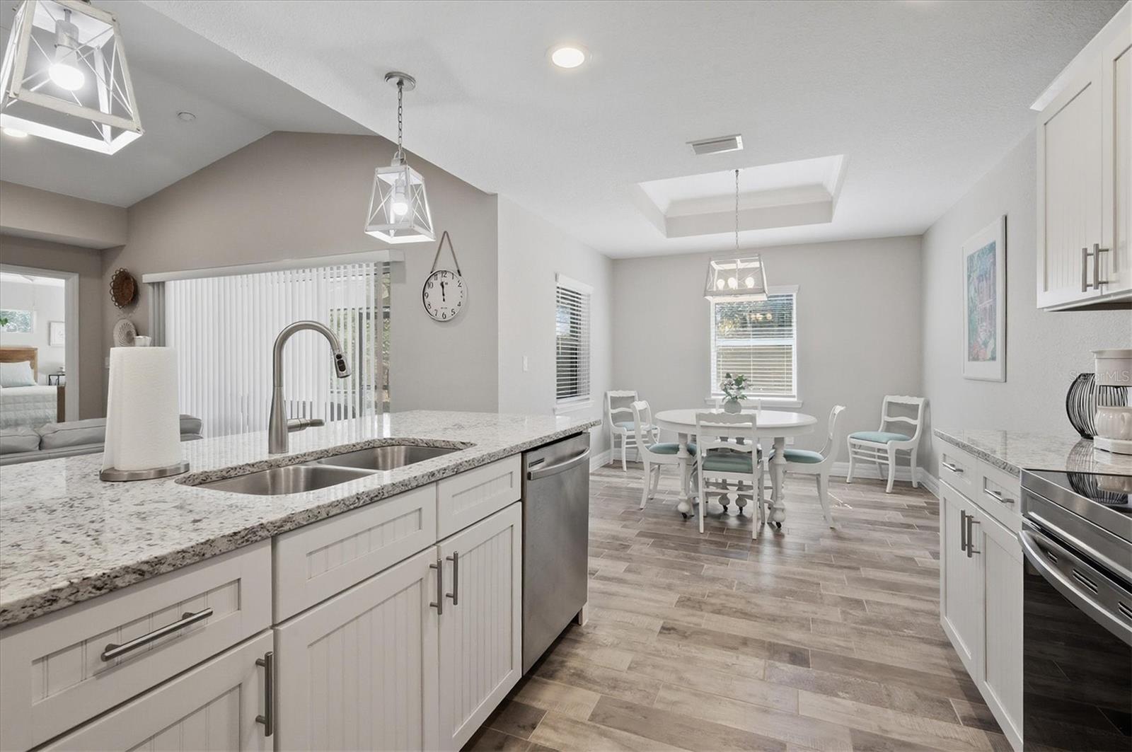 Image 17 of 33 For 106 Red Cedar Park